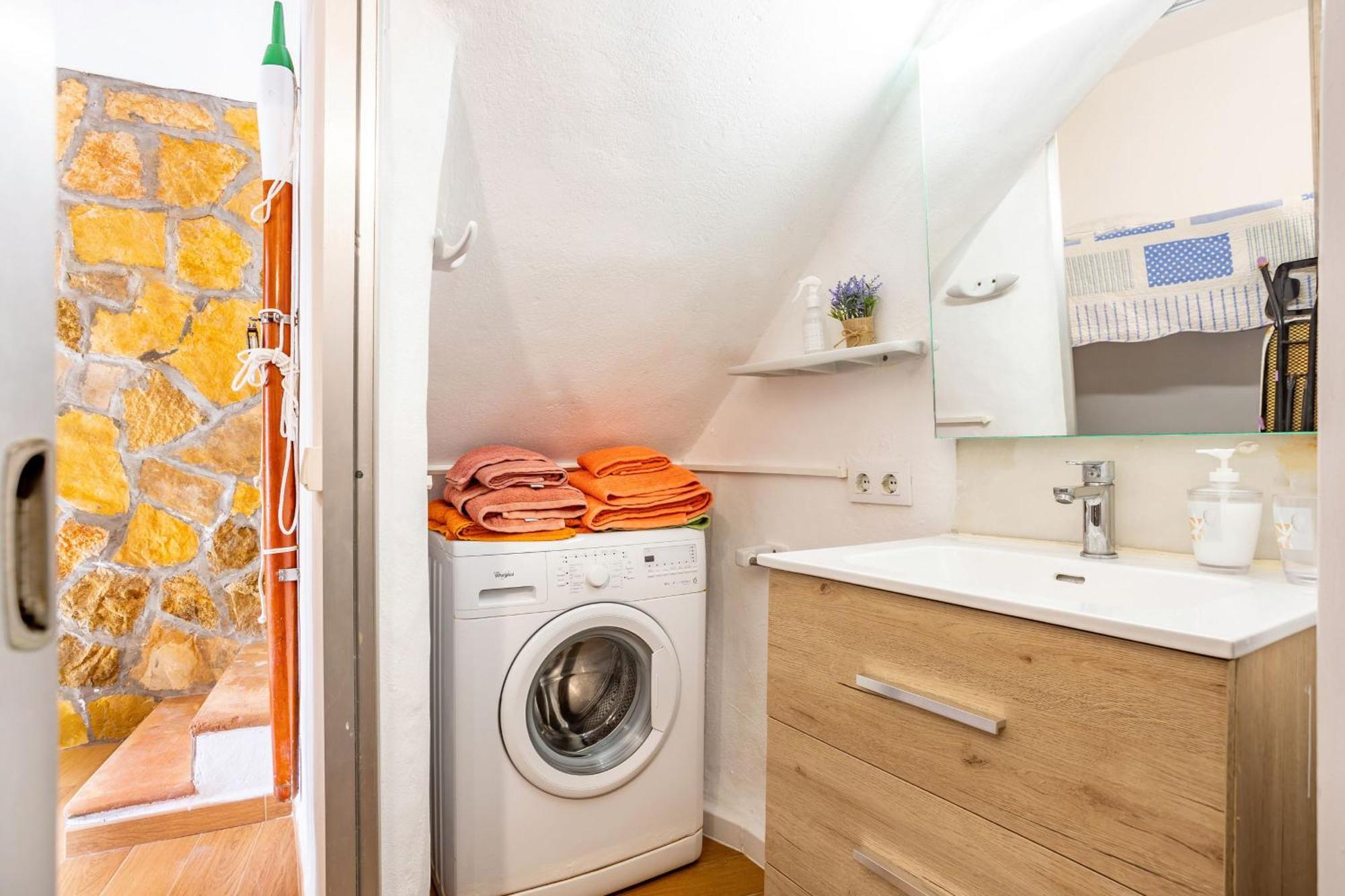 Ferienhaus Cal Tio Miquel Direkt Am Meer, Mit Wifi